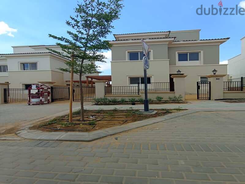 Townhouse Fully finished with kitchen and AC’S, Prime location for sale cash in Uptown Cairo 9