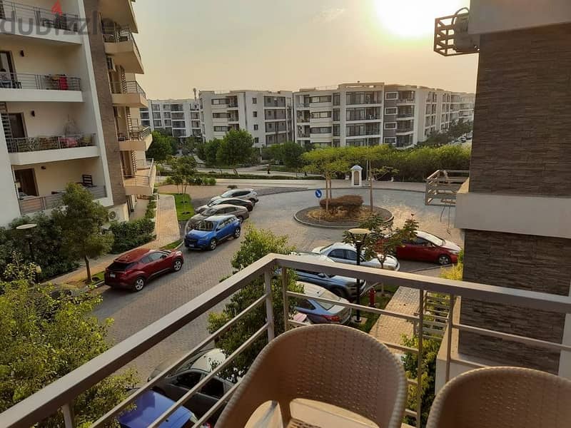 I live in front of Cairo Airport, in a great location, in an apartment of 114 square meters (with the lowest down payment and monthly installments) 3