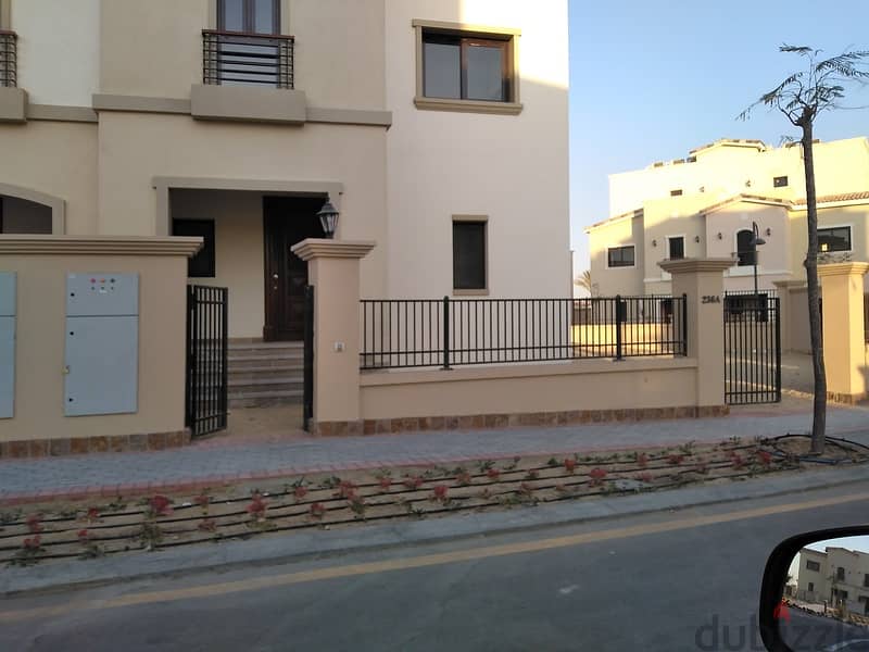 Standalone Villa Fully Finished Ready to move for sale Cash at Uptown Cairo 10
