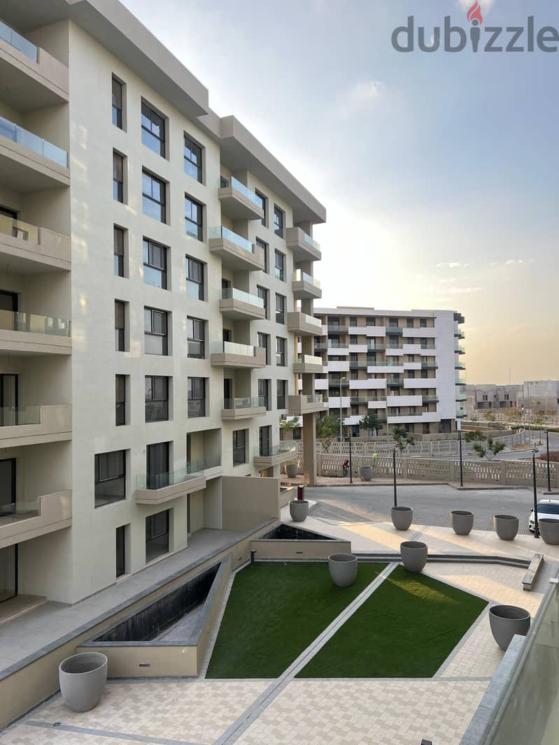 fully finished apartment 125M for sale in Alburouj new cairo next to international Medical Center & On the Suez Road5% down payment & installment. . . . . 3