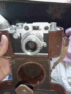 كاميرا قديمه جدا جدا