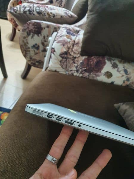 MacBook pro 2015 ( retina , 15 inch , core i7) 4