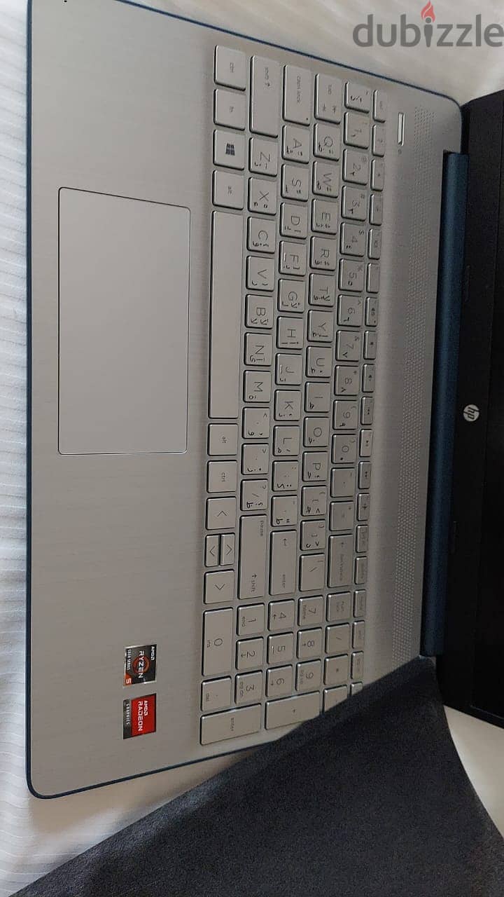 HP Laptop 15-ef2127wm 4