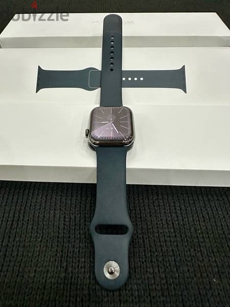 Apple Watch Series 8 (45mm) Graphite Stainless Steel Great Condition 5