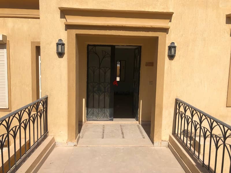 First row villa on the sea for sale immediate receipt furnishings and air conditioners Heaven Beach Ain Sokhna 4 Bedrooms 10