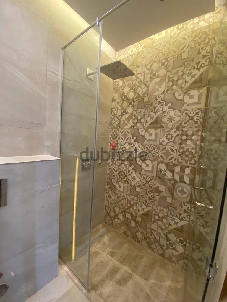 Apartment With Garden For Sale With Private Pool In LVR 2