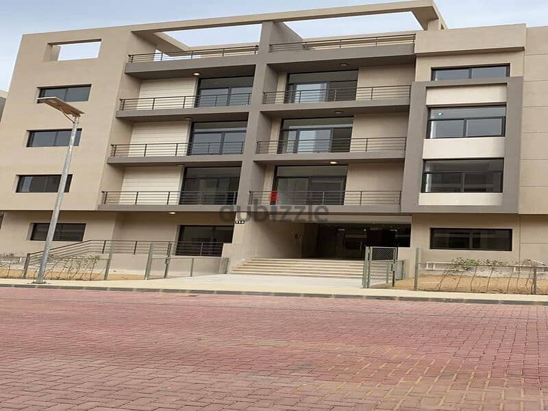 apartment 167m prime location view garden bahary fully finished , fifth square 7