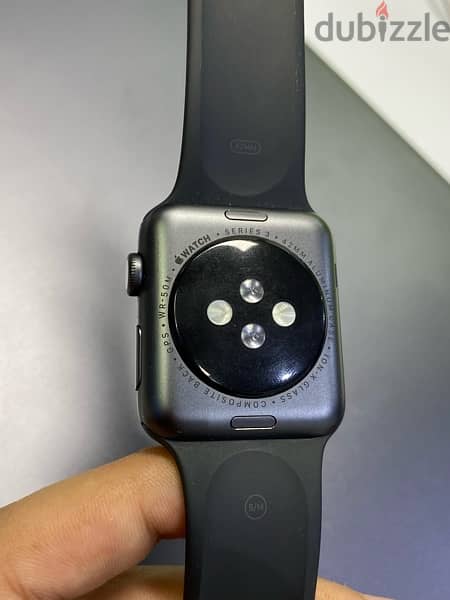 Apple Watch Series 3 (42mm) 4