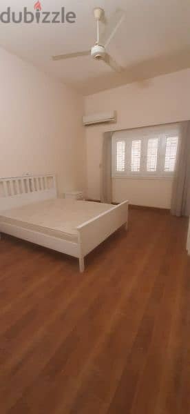 Ground floor for rent in sarayat دور ارضي للايجار في السرايات 2