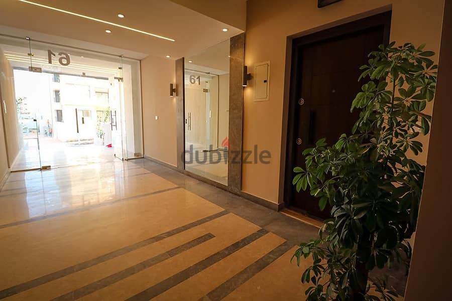 Fully finished apartment with private garden, immediate receipt from Al Marasem, for sale in installments over 6 yearsشقة كاملة التشطيب بجاردن خاصة 7