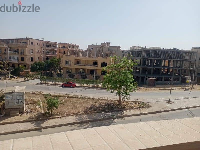 بفيو مميز شقة للبيع بالحى السابع
١٧٠متر بارقى احياء بمدينة الشيخ زايد 2