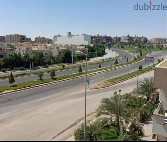 بفيو مميز شقة للبيع بالحى السابع
١٧٠متر بارقى احياء بمدينة الشيخ زايد 3