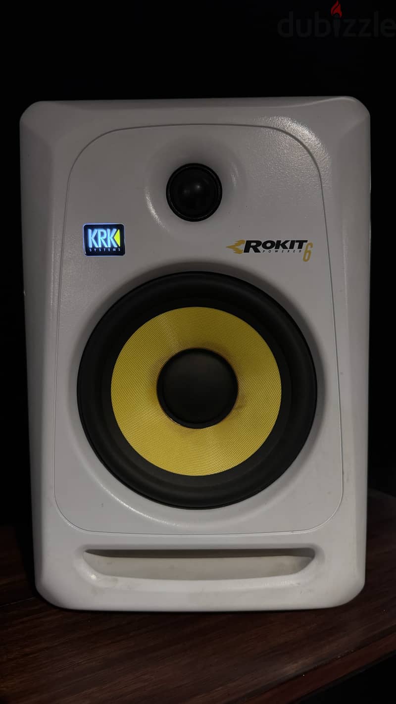 KRK ROKIT 6 G3 - 73W 6" Two-Way Active Studio Monitor (Pair, White) 3