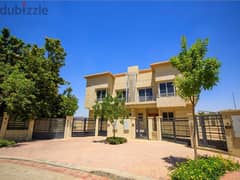 Standalone villa for sale in 6 oct very prime location in shiekh zayed city 0