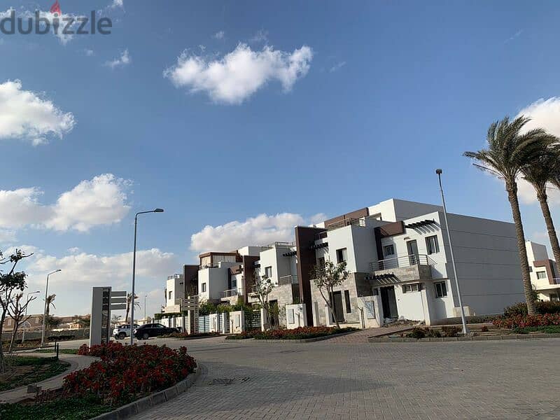 Twin house 279 m for sale with installments at Hyde park New Cairo 1