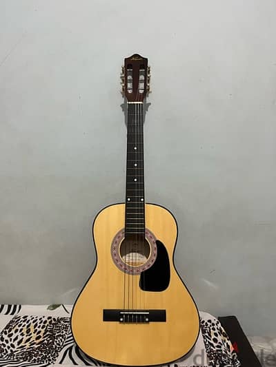 guitar kapok LC-14 (3/4) بحاله ممتازه