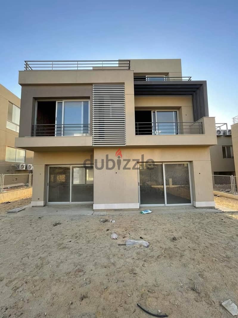 For sale 302 m standalone with down payment and installments prime location in palm hills new cairo 8