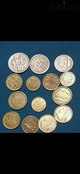 مجموعه كبيره جدا من العملات المصريه و الاجنبيه 1