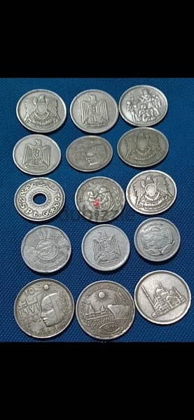 مجموعه كبيره جدا من العملات المصريه و الاجنبيه 6