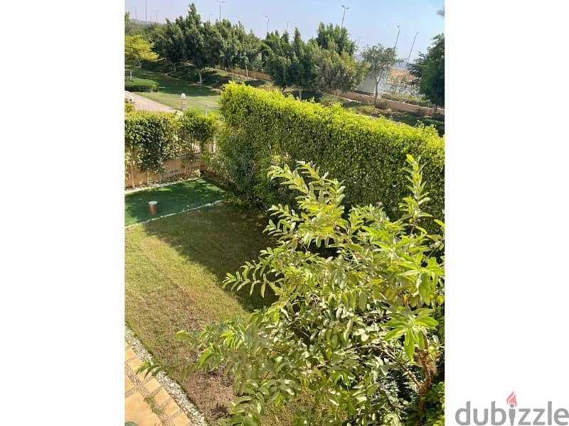 Town house view landscape 215 m bahary with down payment and installments for sale in hyde park تاون هاوس للبيع في هايد بارك التجمع 2