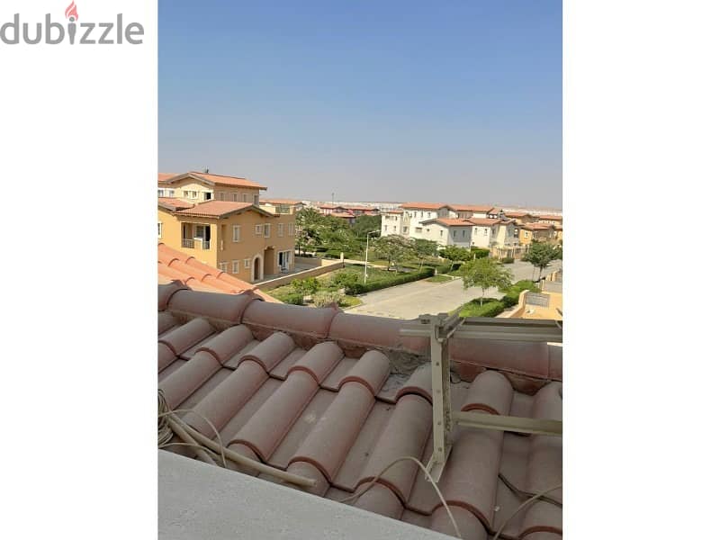 Town house view landscape 215 m bahary with down payment and installments for sale in hyde park تاون هاوس للبيع في هايد بارك التجمع 7