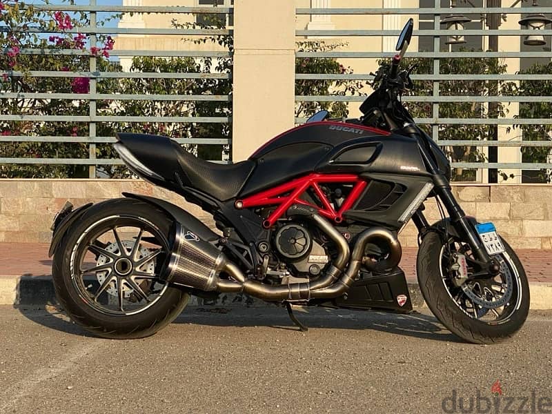 Ducati Diavel Carbon 3