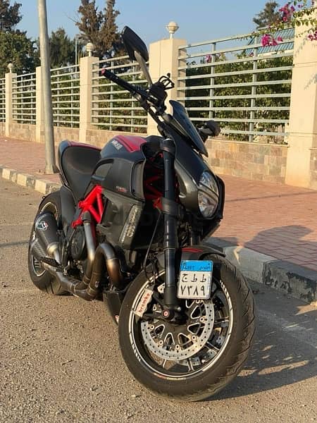 Ducati Diavel Carbon 6
