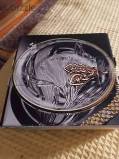 طقطوقة او طبق صغير بحرف ذهبي كريستال ياباني قطر ١٣سم جديدة بعلبتها