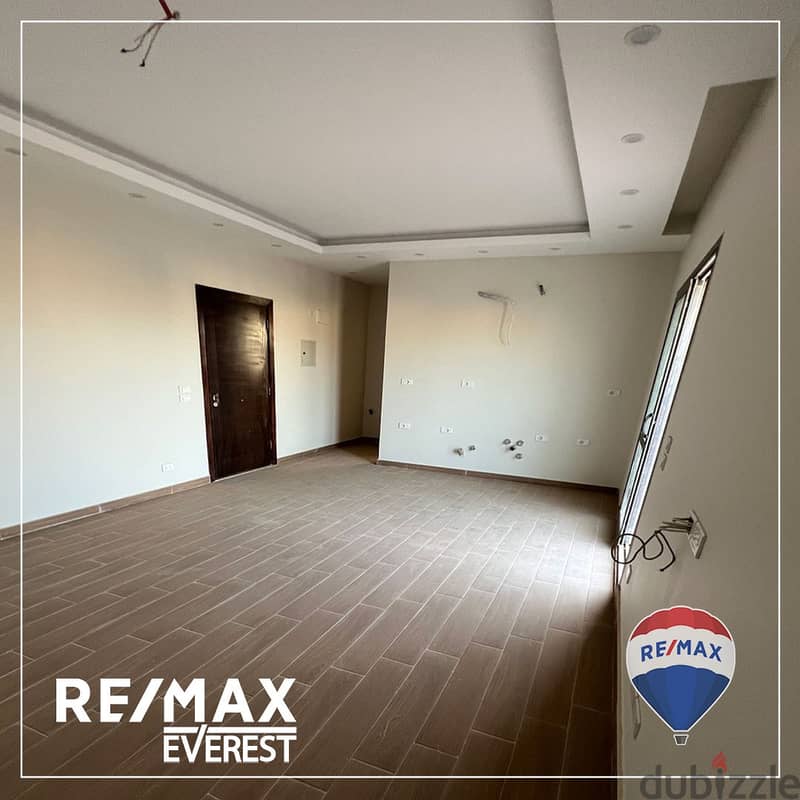 Studio With Roof For Rent In The Courtyard Sodic - ElSheikh Zayed 1