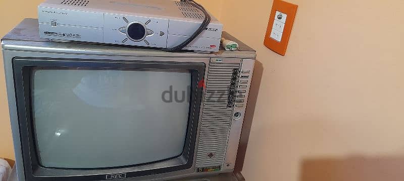 تليفزيون ١٦ بوصة NEC 1