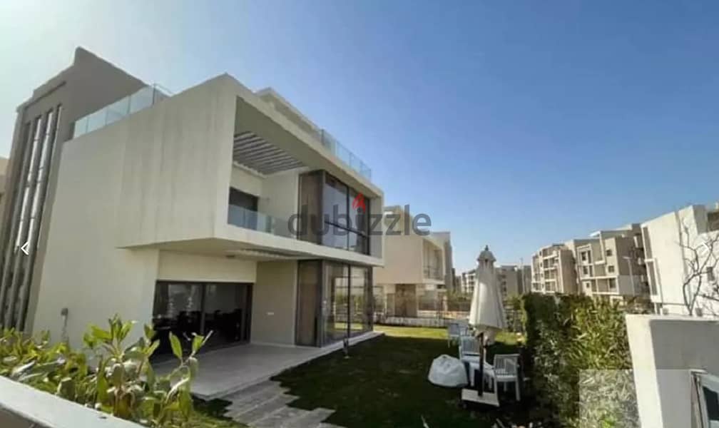 for sale town house middle ready to move prime location fifth square marasem 1