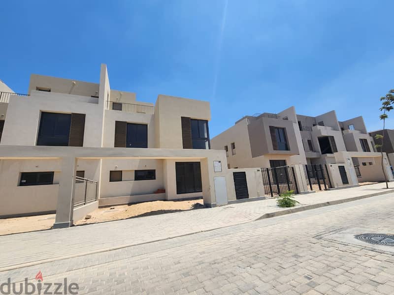 Town house for sale in sodice esat prime location 12