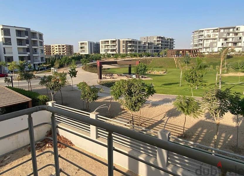 Luxurious Penthouse for sale, 224 square meters, with a very distinctive view overlooking the landscape, located in front of Cairo International Airpo 2