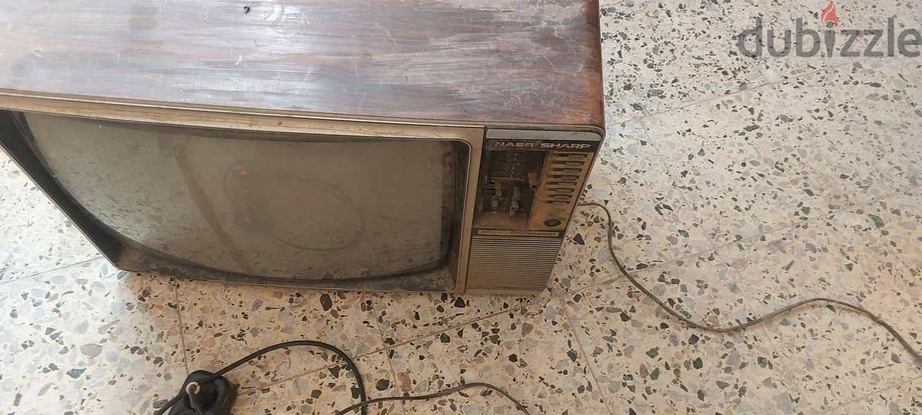 تلفزيون قديم خشب 1
