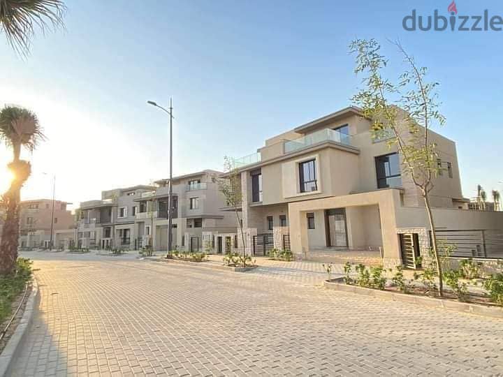 Separate villa for sale, 443 sqm land + 282 sqm buildings, in Sodic Estates Residence, fully finished, next to Sodic and Sphinx Airport, with a 10% do 5
