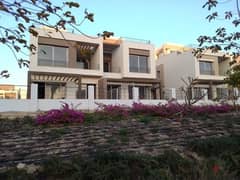 Semi-finished middle townhouse with private roof in Palm Hills, New Cairo  With the best view, the largest open view and landscape