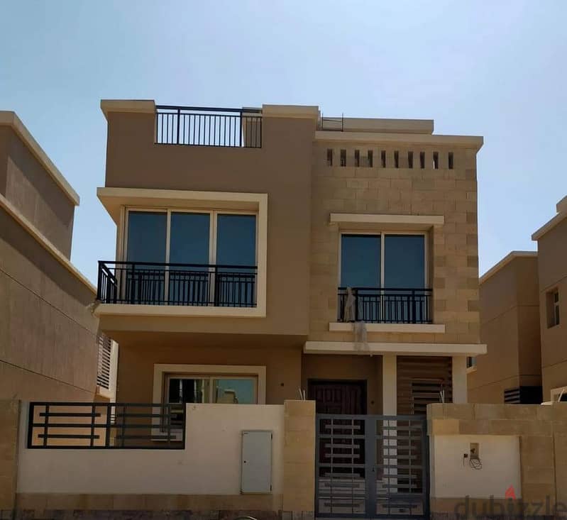 For quick sale: 160 sqm villa directly on Suez Road with installment options 10