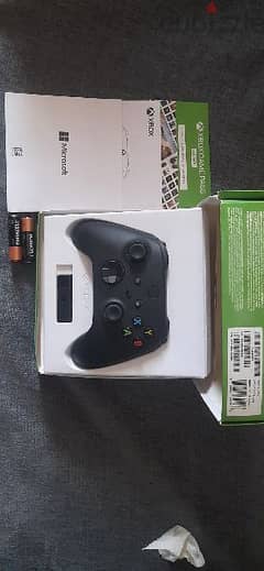 Xbox Wireless Controller Series x for PC + Wireless Adapter
