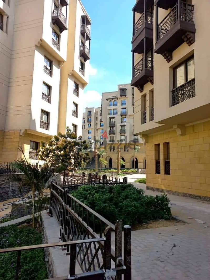 176 sqm apartment, immediate receipt, in front of Salah Salem Road, fully finished, in the heart of downtown Cairo, New Fustat Compound 10