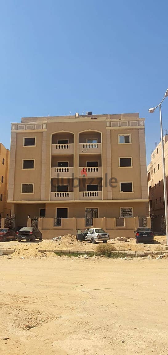 Immediate receipt of a 463 sqm front duplex in a prestigious location in Shorouk, at a very, very special price 3