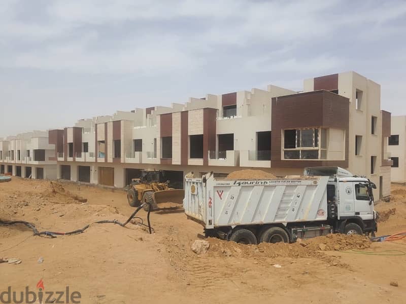 town house Azzar direct from the owner تاون هاوس أزار 4