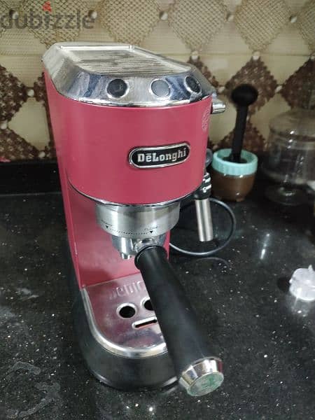 ماكينة تحضير القهوة والاسبريسو من ديلونج 1