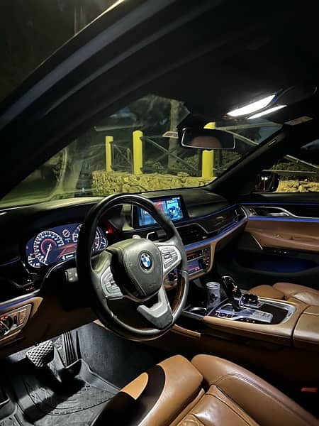 BMW 740 2019 2