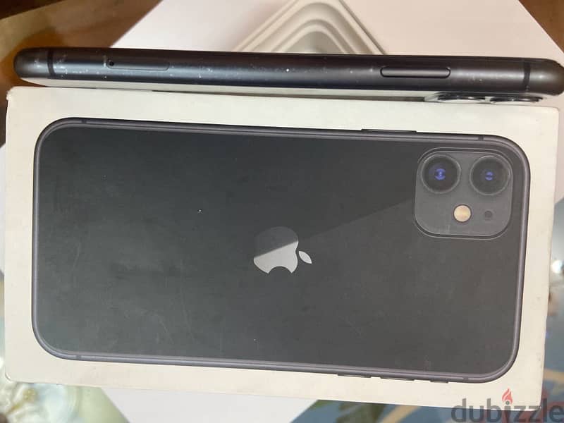 iPhone 11 black 3