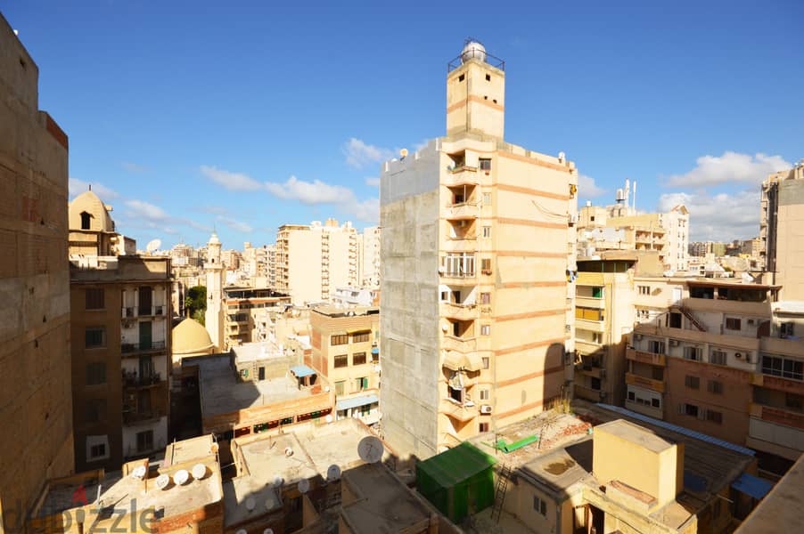 شقة للبيع -كفر عبده - مساحة 235 متر 4