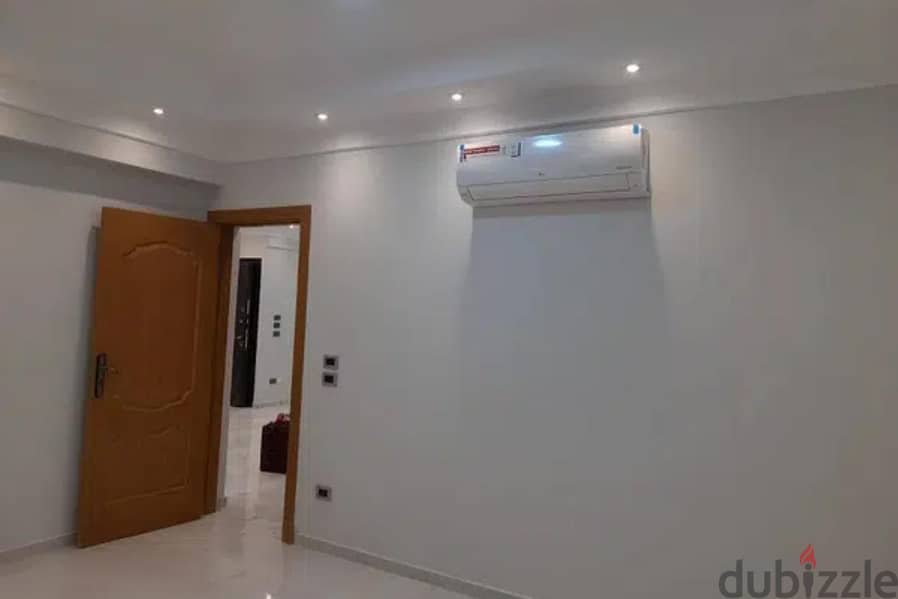 Apartment for sale with kitchen and air conditioners, New Cairo, Third District, near Fatima Al-Sharbatly Mosque and Al-Baghdadi Square.  First reside 5
