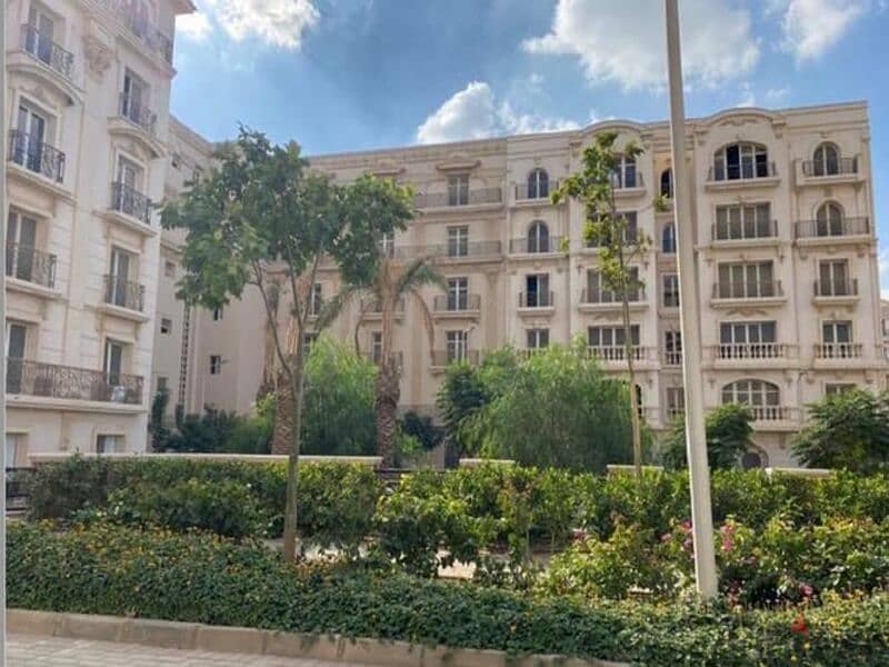 In installments, a 3-room apartment for sale, ground floor with garden, in Hyde Park, New Cairo 3