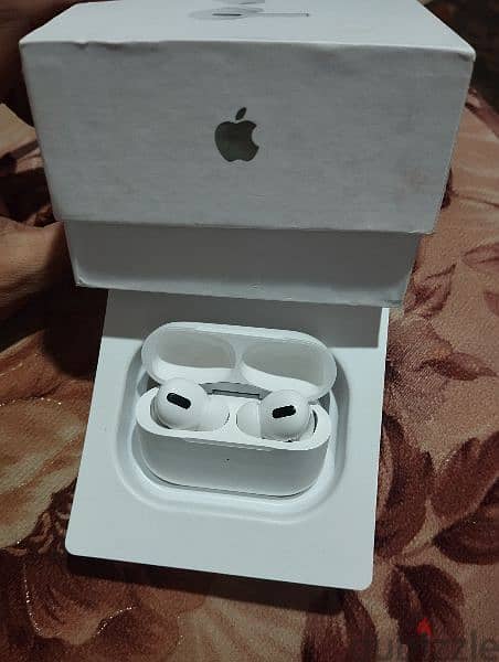 Airpods Pro. . . Apple 2