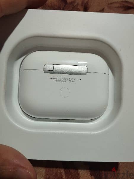 Airpods Pro. . . Apple 6