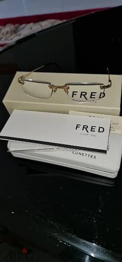 Fred eyeglass